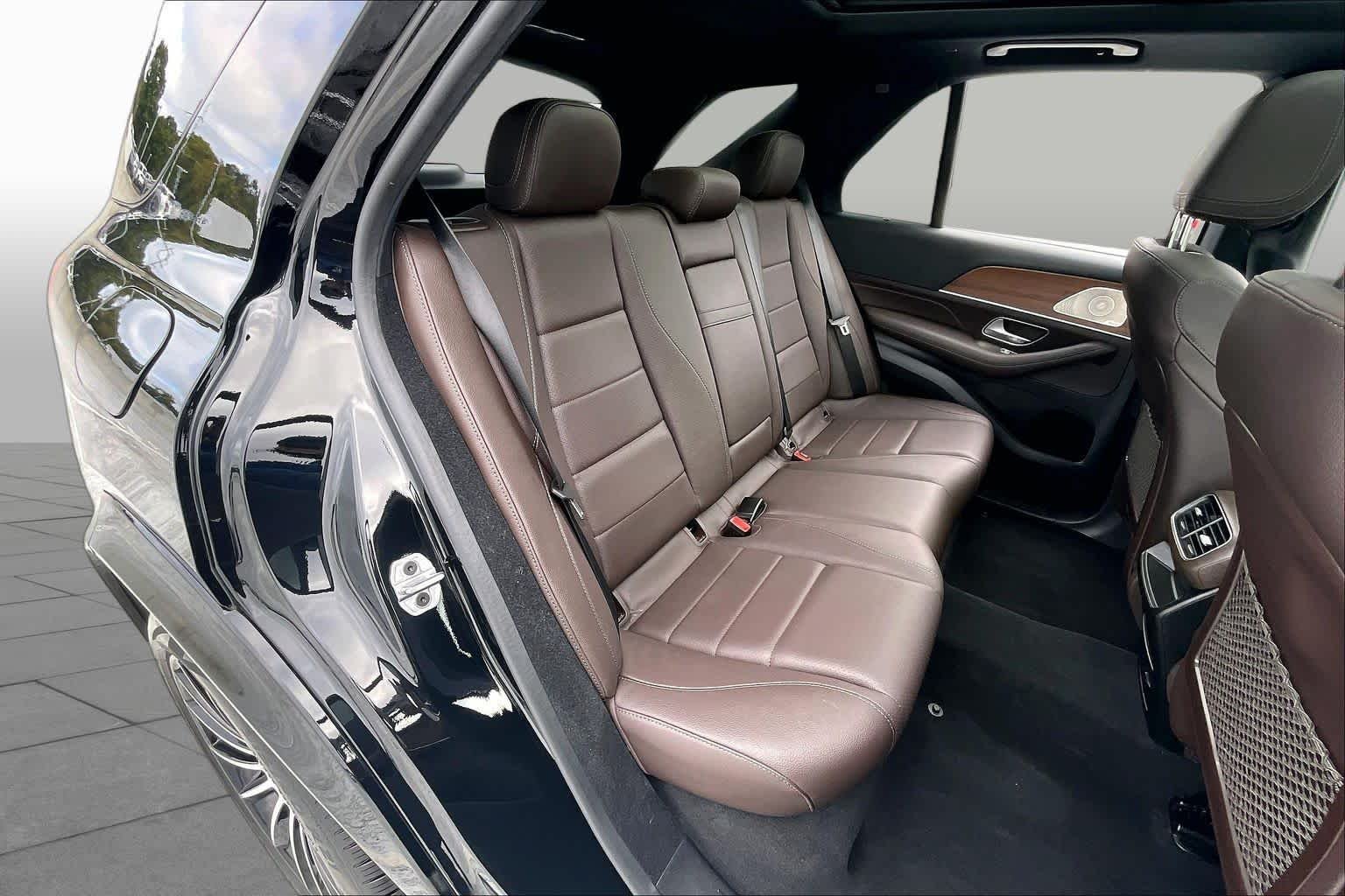 Used 2021 Obsidian Black Metallic Mercedes-Benz GLE 350 image 19