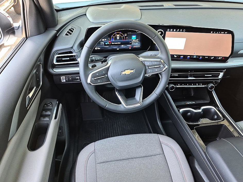 New 2026 Summit White Chevrolet LT image 30
