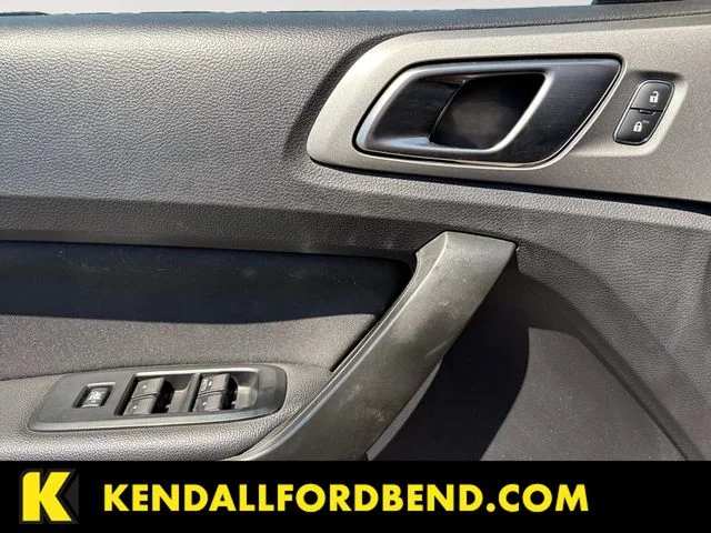 Used 2019 Chili Pepper Red Ford XLT image 10
