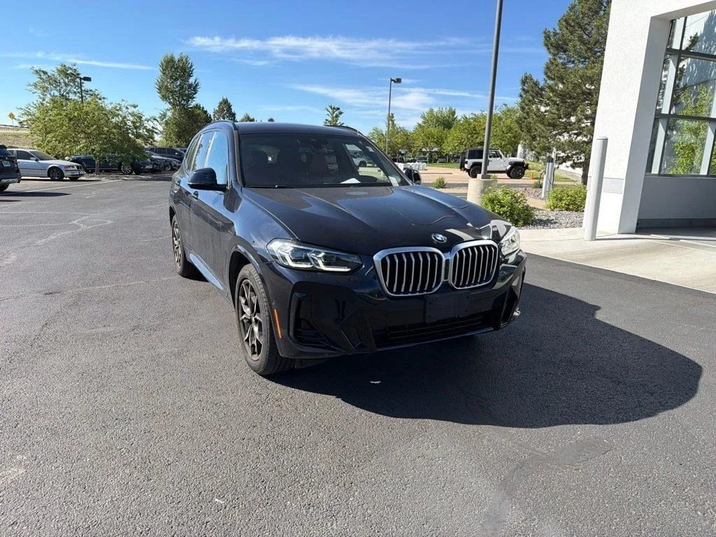 Used 2024 Carbon Black Metallic BMW xDrive30i image 7