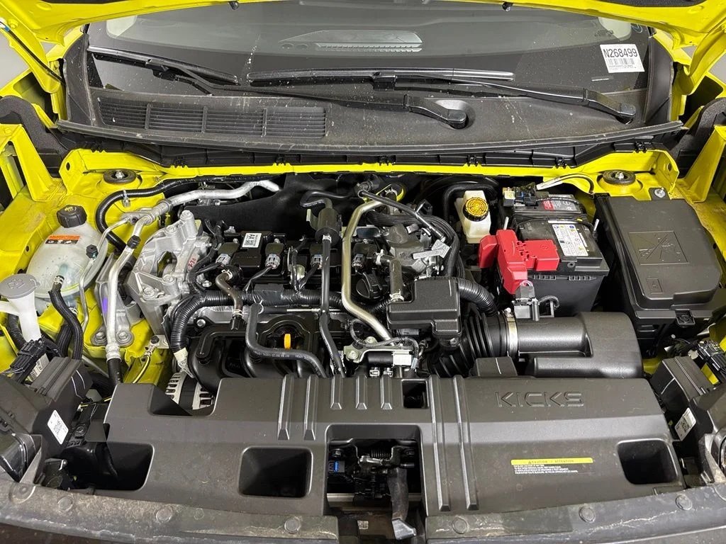 New 2026 Yuzu Yellow Metallic / Super Black Two-tone Nissan SR image 43
