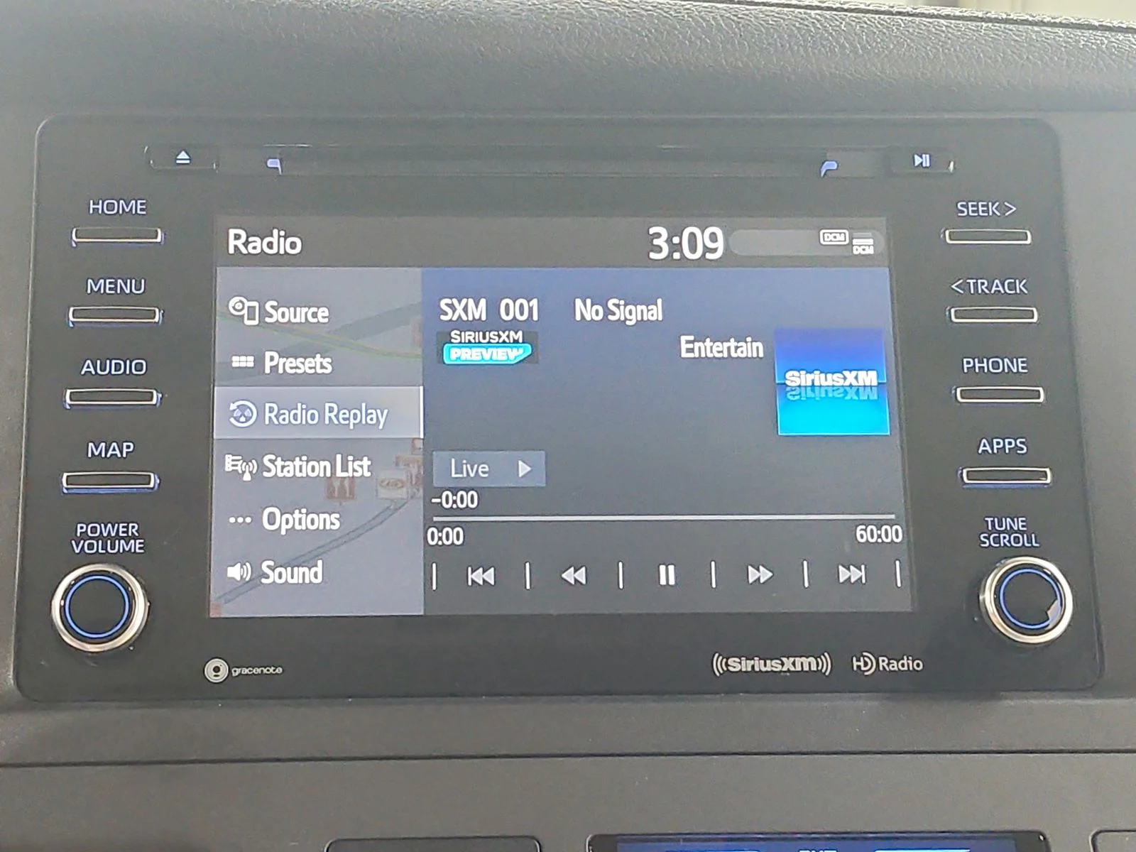 Used 2020 Green Toyota XLE Premium image 29