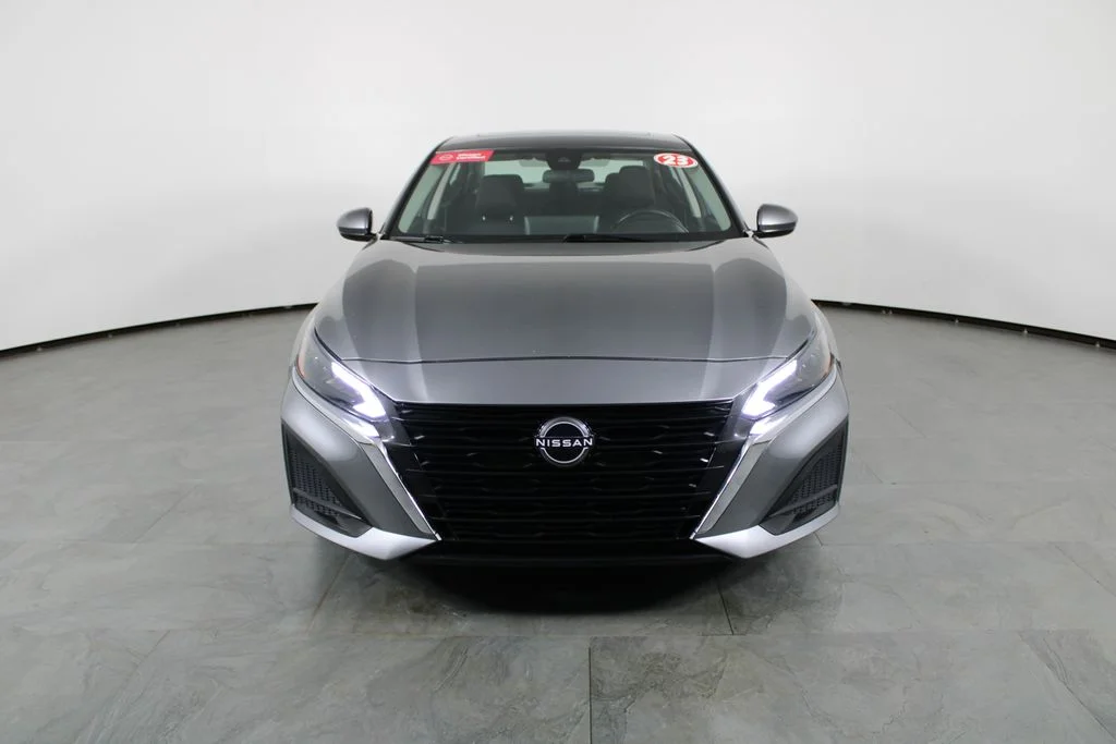 2023 Nissan Altima SV - Photo 13