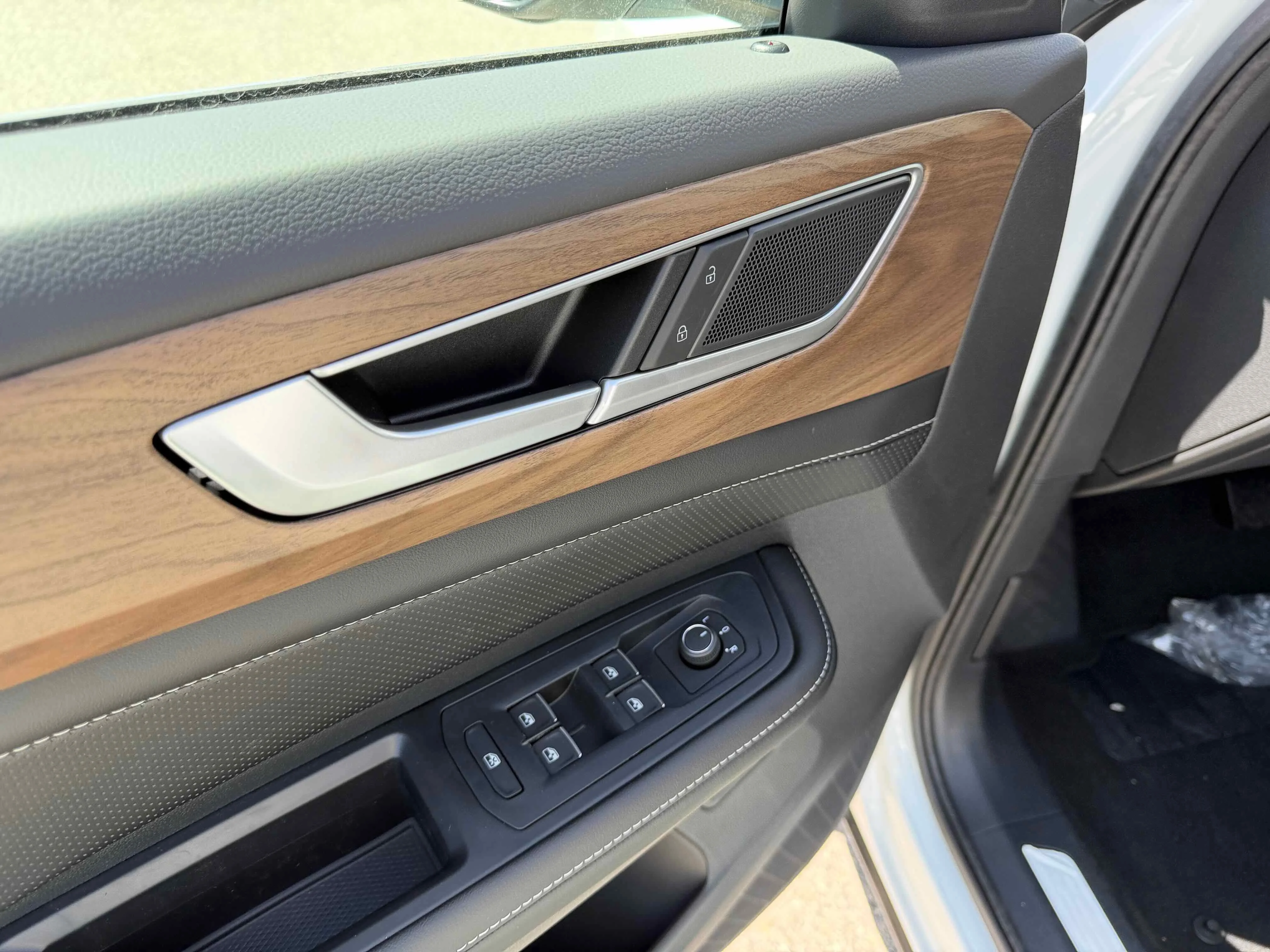 New 2026 Opal Volkswagen 2.0T SE w/Technology image 15