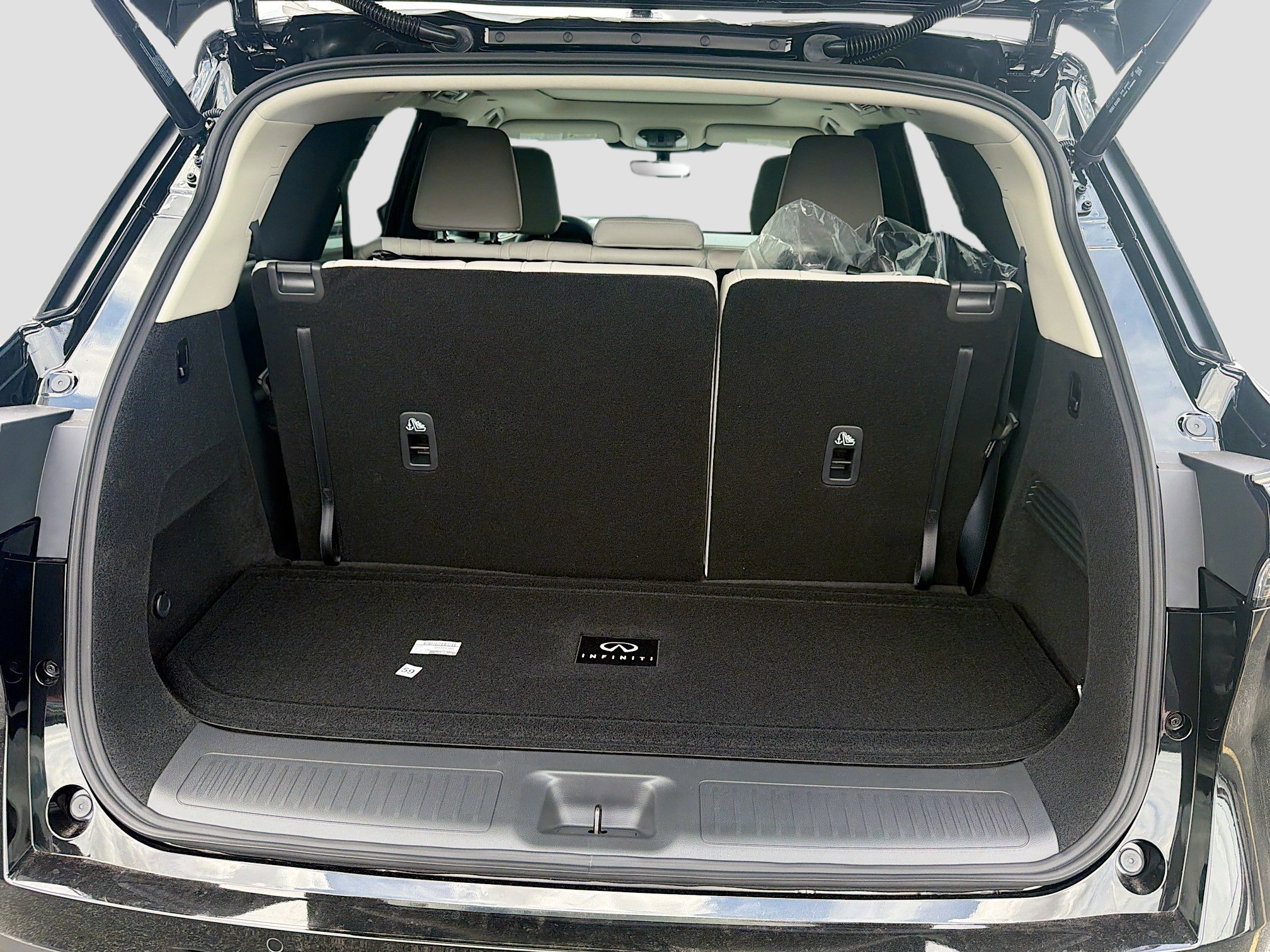 New 2027 MINERAL BLACK INFINITI Luxe FWD image 23