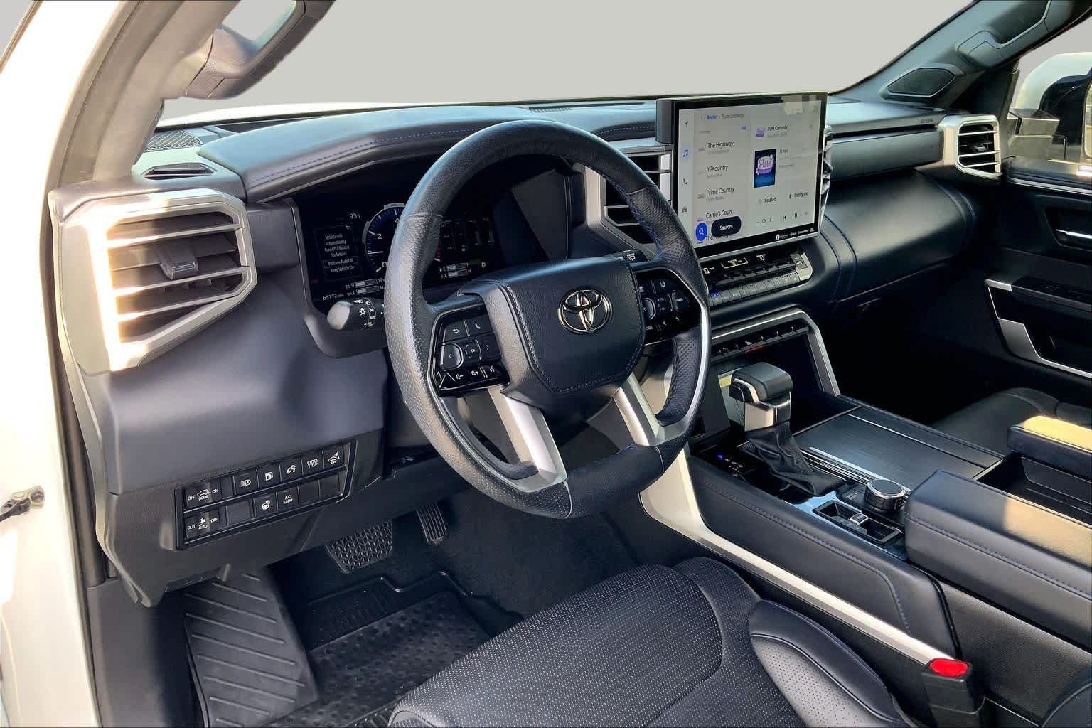 Used 2023 Wind Chill Pearl Toyota Platinum image 18