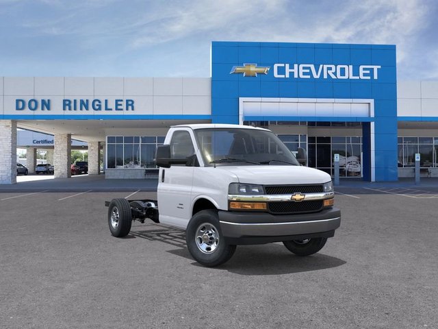 New 2026 Chevrolet Express Cutaway 3500 1WT