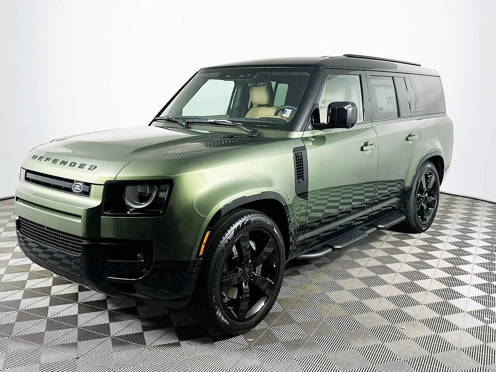 2026 Land Rover Defender 130 X-Dynamic SE P400's photo