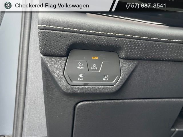 Used 2025 Pure Gray Volkswagen 2.0T SEL image 16