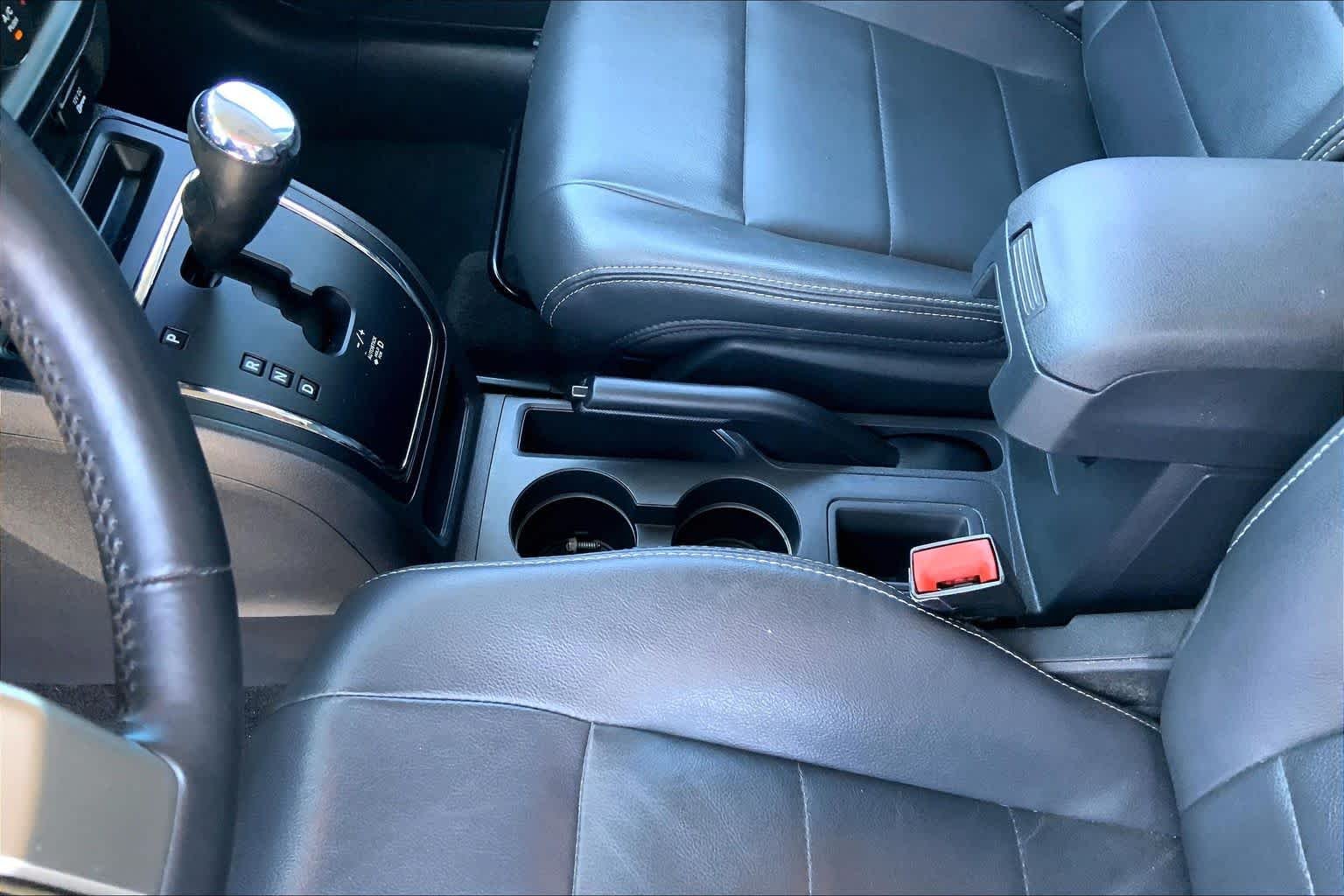 Used 2014 True Blue Pearlcoat Jeep High Altitude image 17