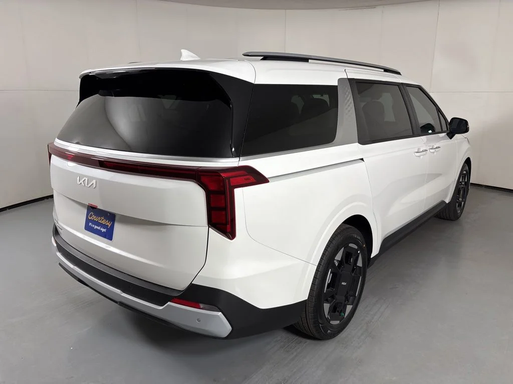 New 2026 Snow White Pearl Kia EX image 8
