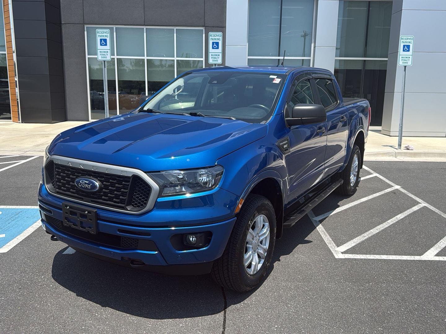 Used 2019  FORD  image 2