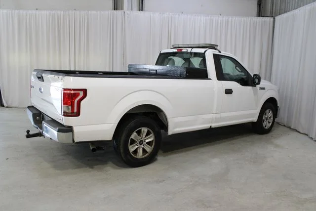 Used 2016 White Ford XL image 27