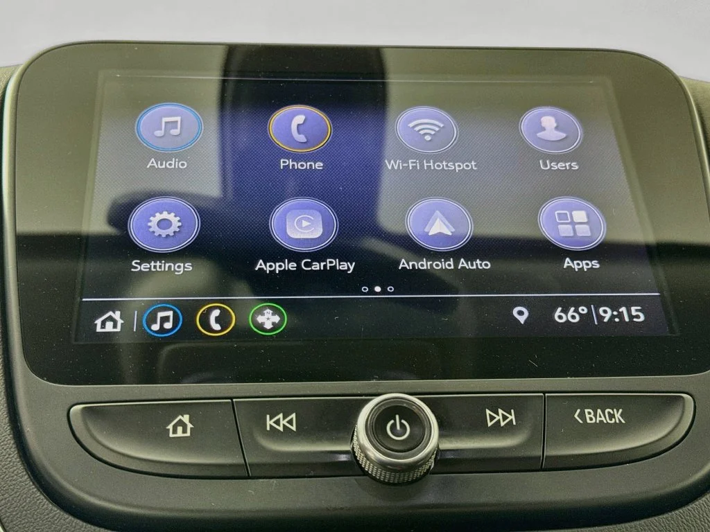 Used 2020 Iridescent Pearl Tricoat Chevrolet Premier image 16