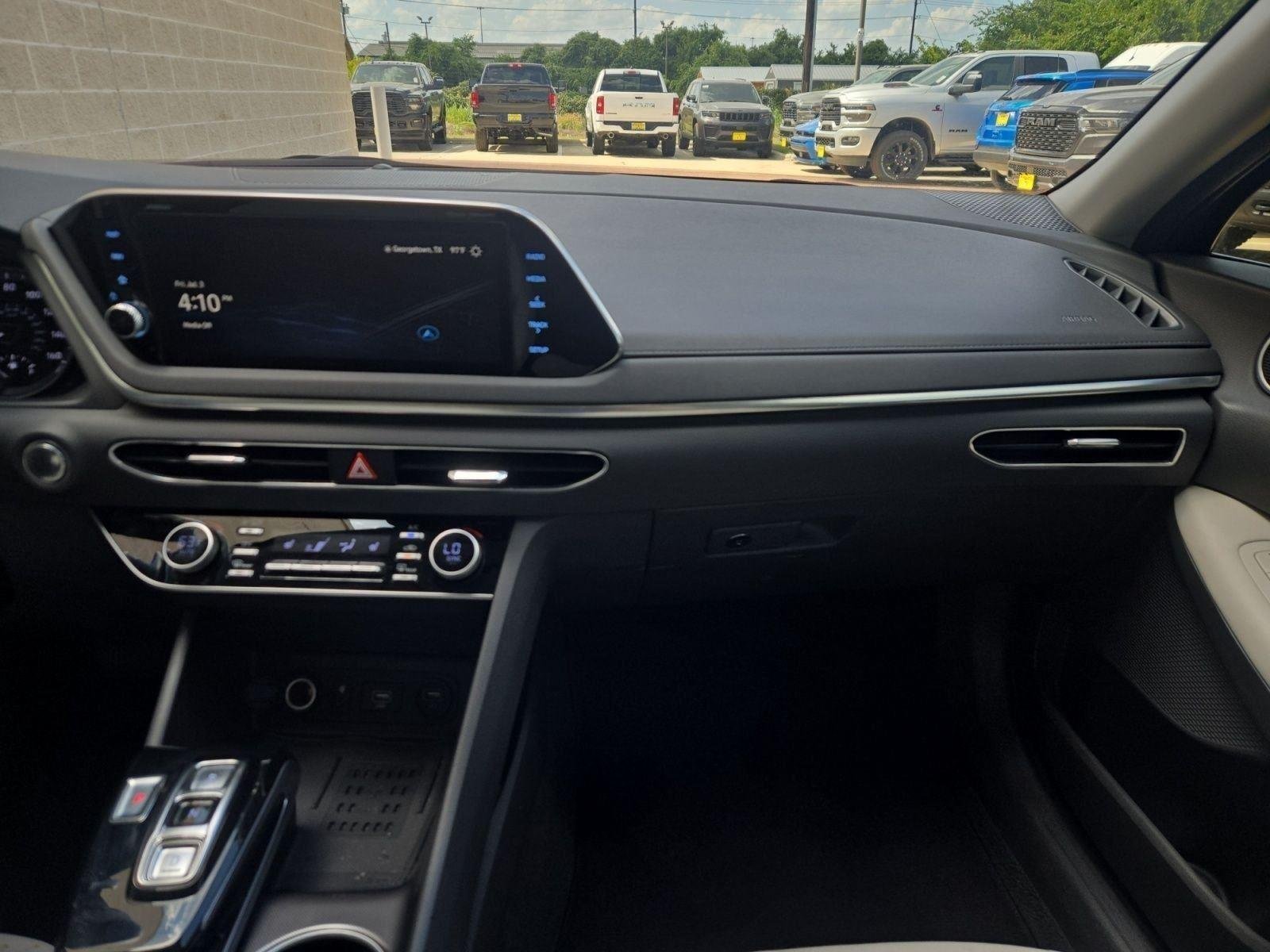 Used 2023 Portofino Gray Hyundai SEL image 22