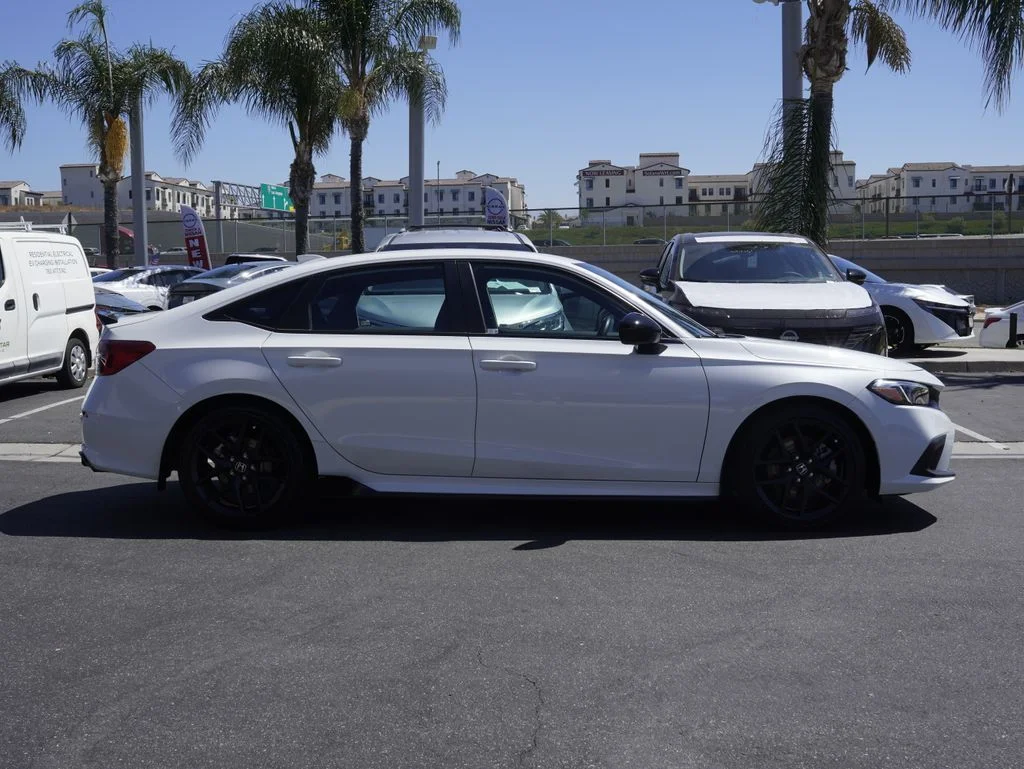 Used 2022 White Honda Si image 2
