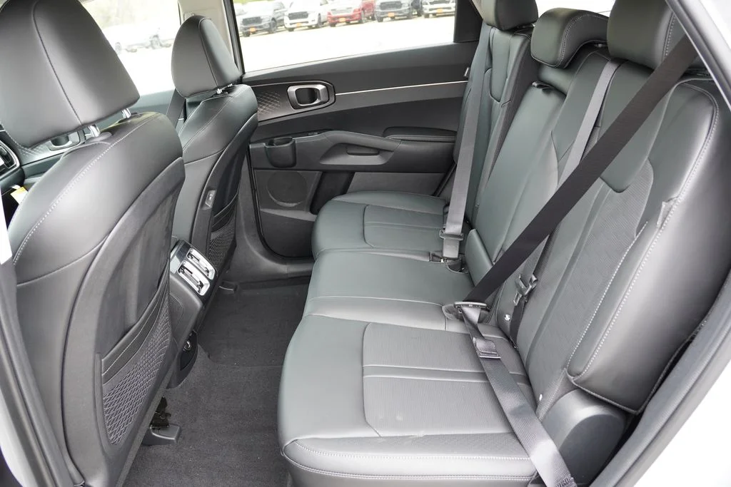New 2026 Wolf Gray Kia EX image 11