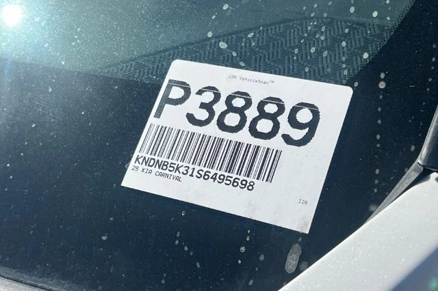 Used 2025 White Kia LXS image 8