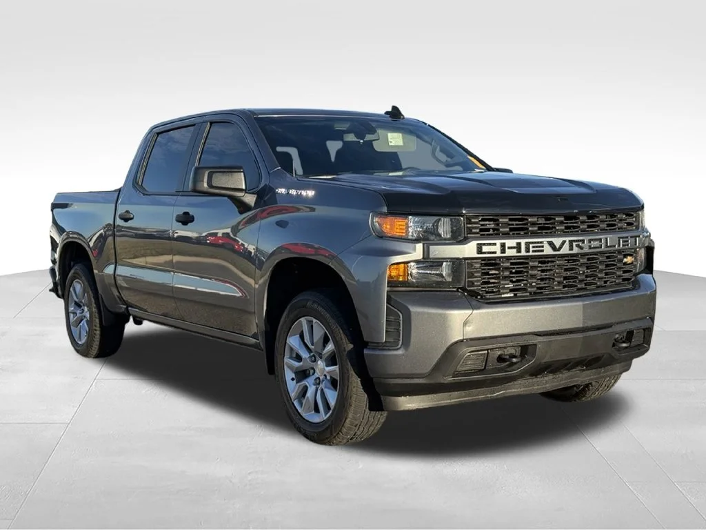 Used 2021 Gray Chevrolet Custom image 25