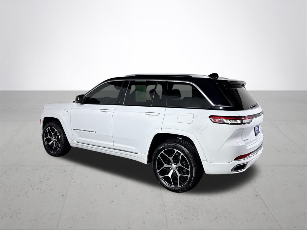 Used 2022 White Jeep Summit Reserve 4xe image 8