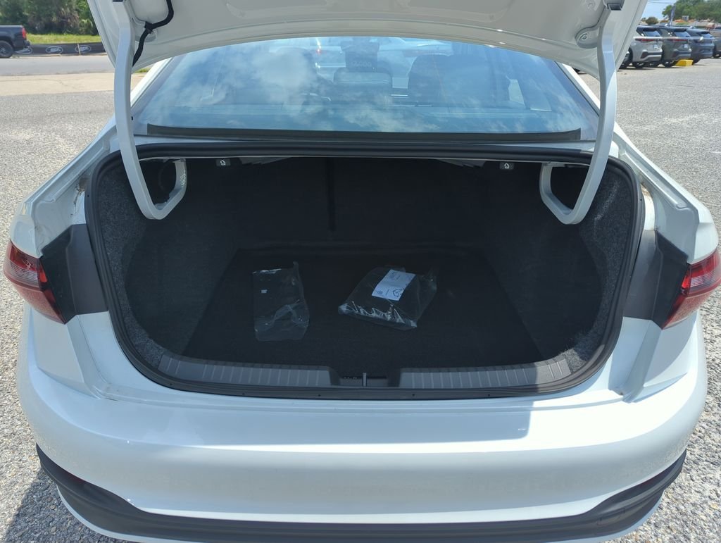 New 2026 White Volkswagen 1.5T SE image 31
