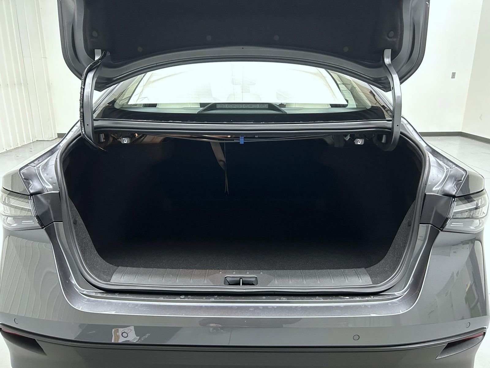 2026 Nissan Sentra SL - Photo 9
