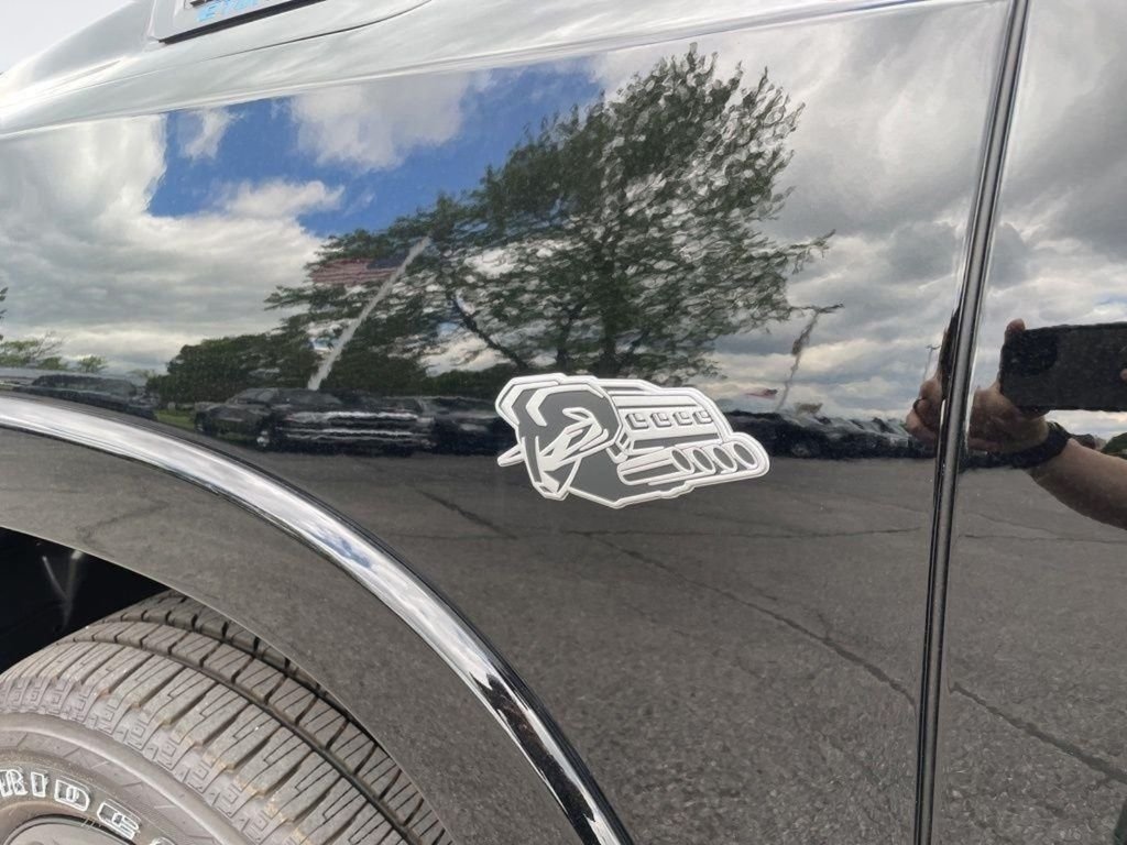 New 2026 Diamond Black Crystal Pearl-Coat Exterior Paint RAM Big Horn/Lone Star image 13