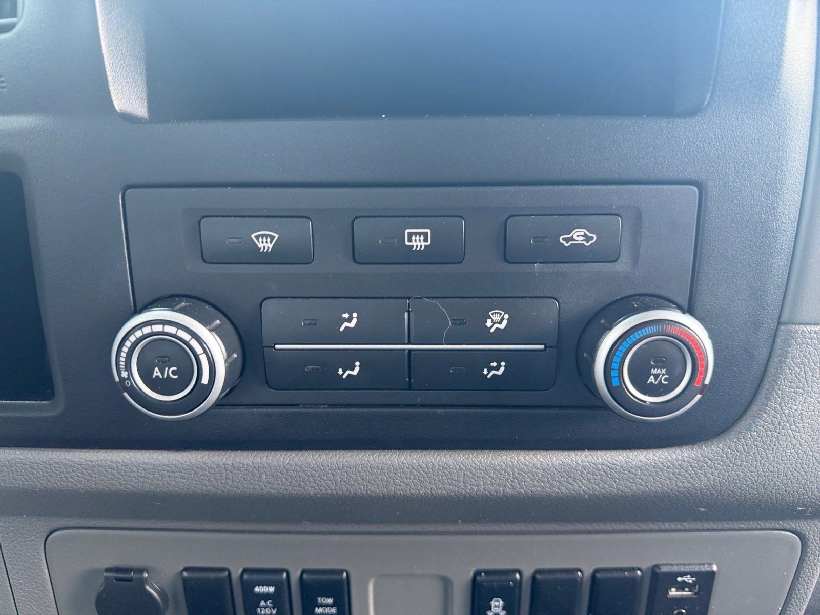 Used 2020 White Nissan SV image 21