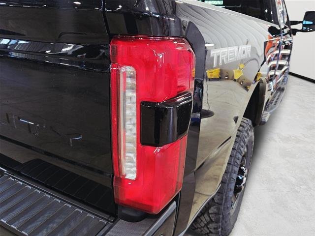 New 2026 Agate Black Metallic Ford F-250® Lariat® image 103