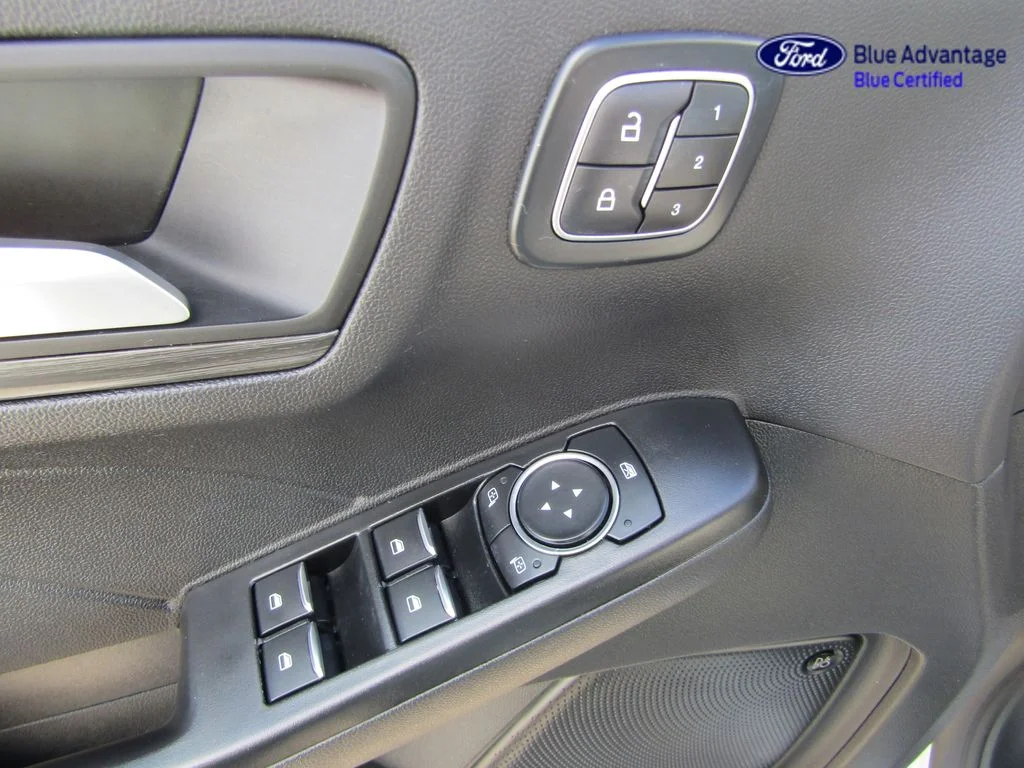 Certified Used 2025 Star White Ford Platinum image 22