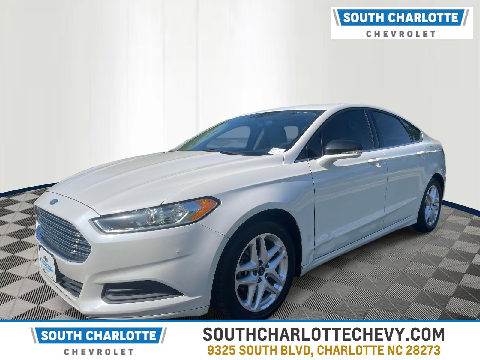 White 2016 Ford Fusion SE Sedan Front-Wheel Drive