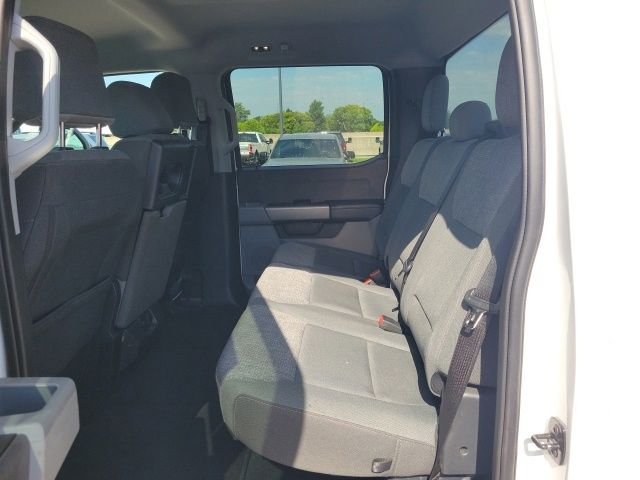 Used 2025 Oxford White Ford XLT image 18