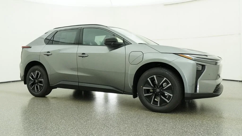 New 2026 Heavy Metal Toyota XLE image 21