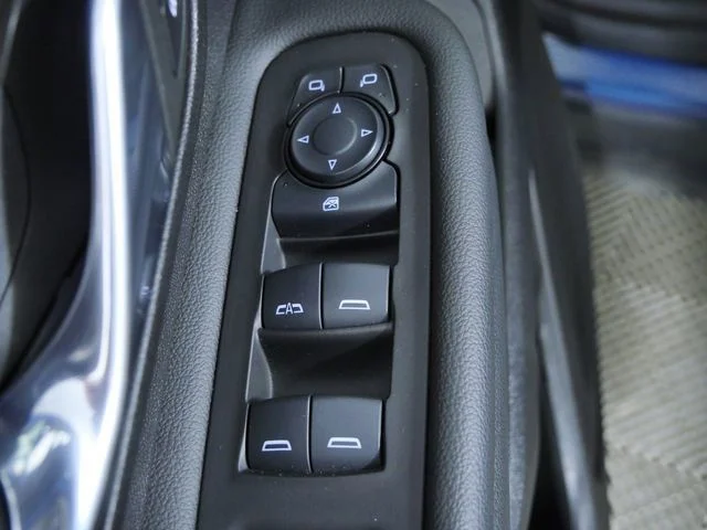 Used 2024 Blue GMC SLE image 20