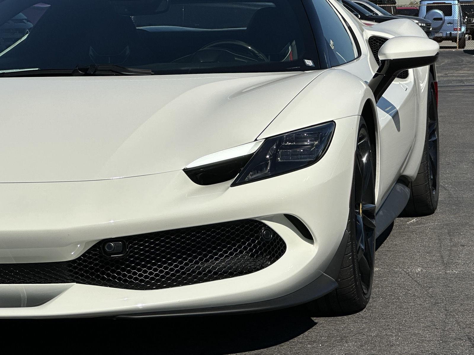 Used 2025 Bianco Cervino Ferrari  image 39