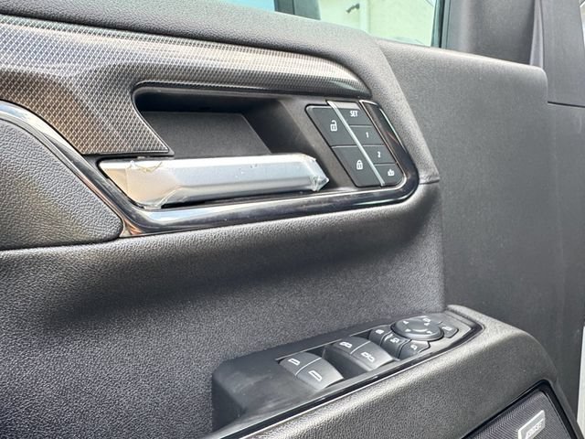 Used 2024 Sterling Metallic GMC AT4 image 5