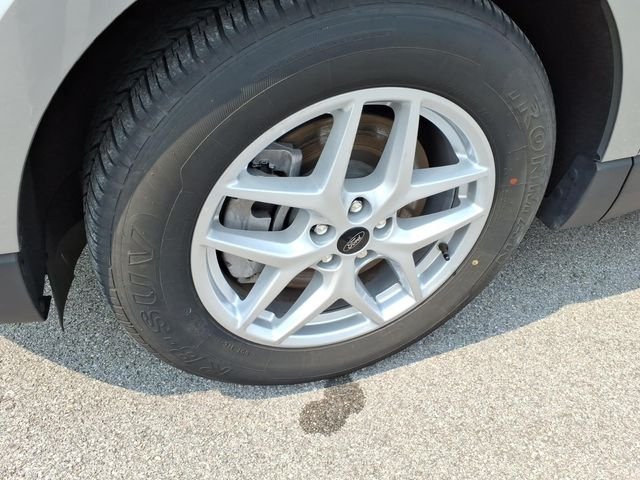 Used 2024 Silver Ford SEL image 16
