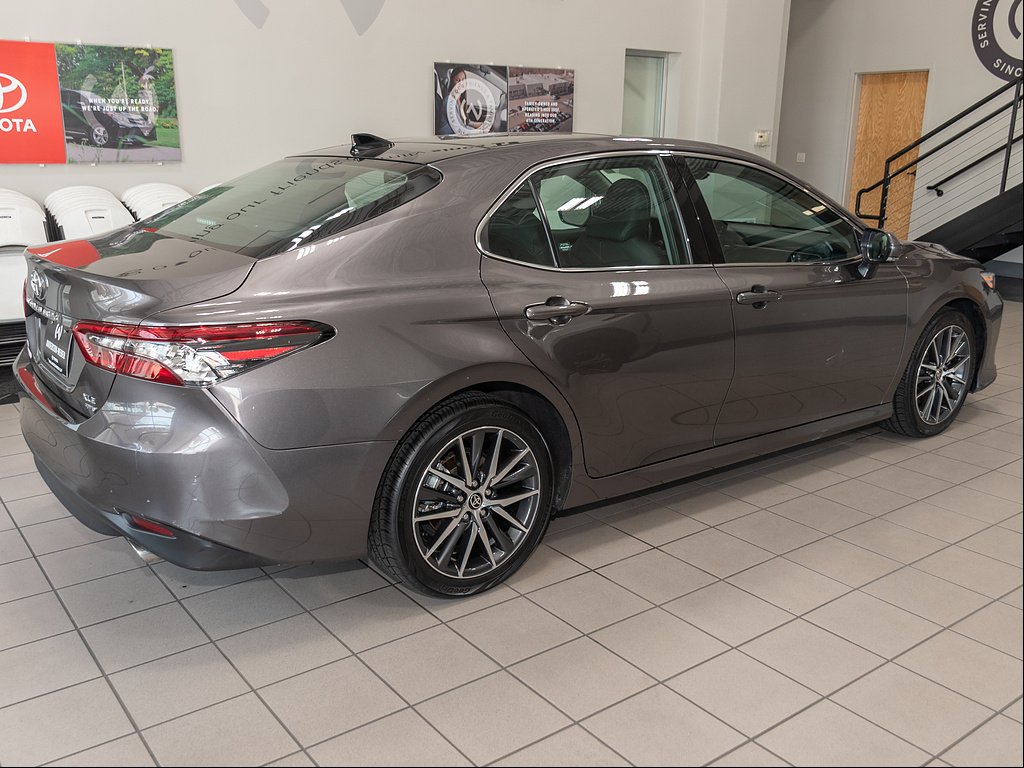 Used 2023 Predawn Gray Mica Toyota XLE image 22