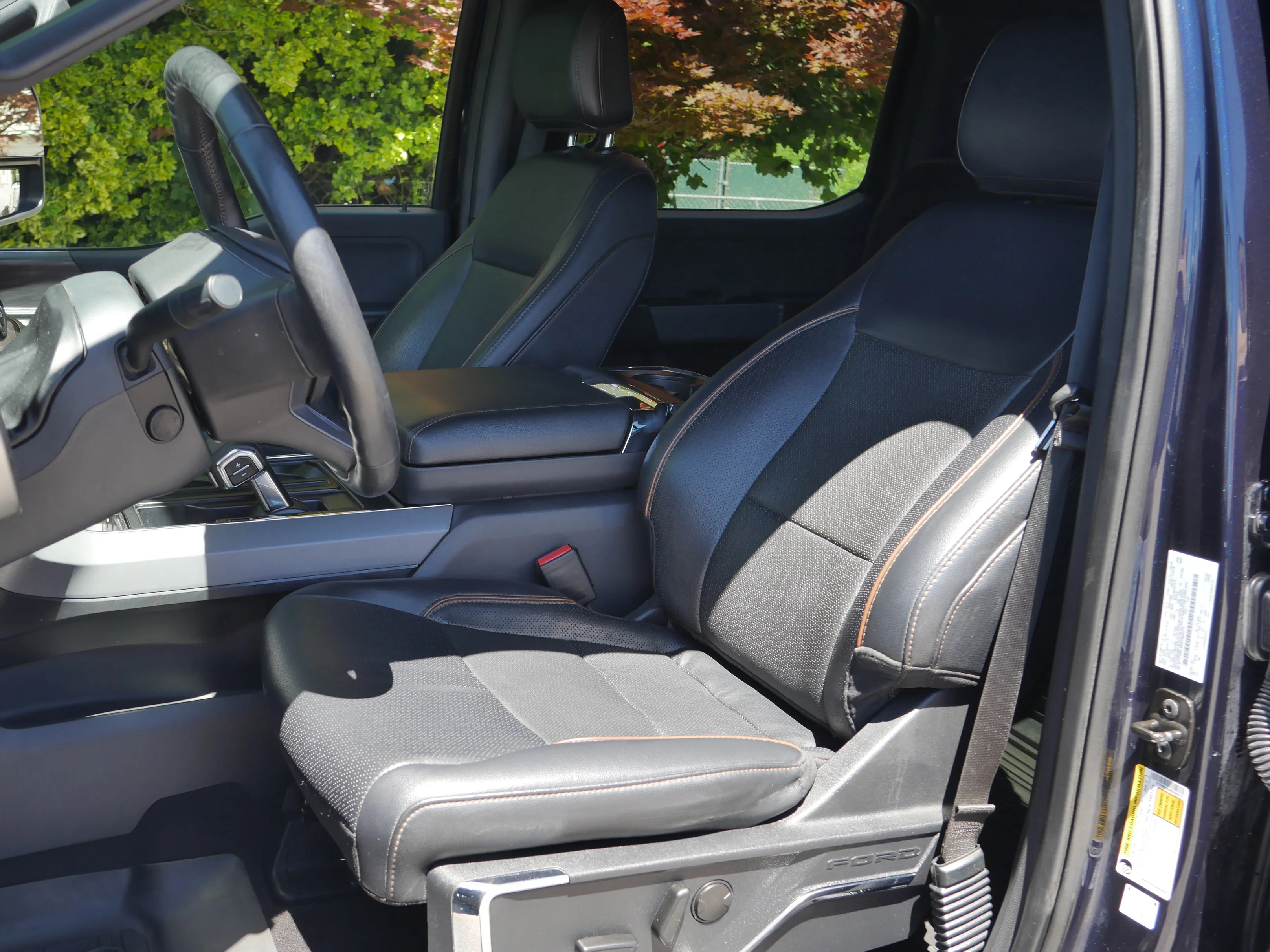 Certified Used 2024 Blue Metallic Ford LARIAT image 38