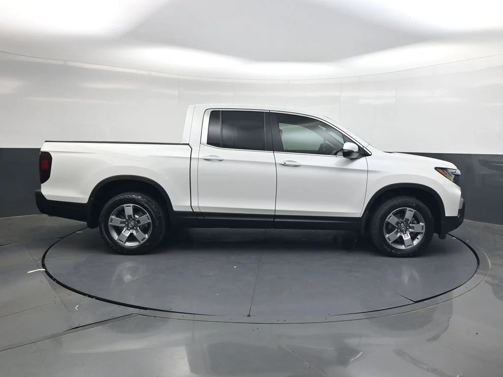 New 2026 Platinum White Pearl Honda RTL image 3