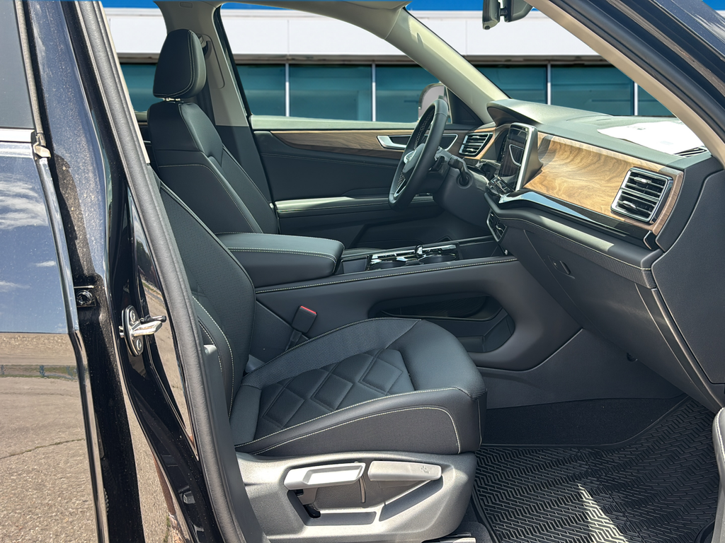 2026 Volkswagen Atlas SE w/Tech - Photo 11