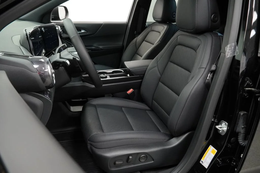 New 2026 Mosaic Black Metallic Chevrolet LT image 6