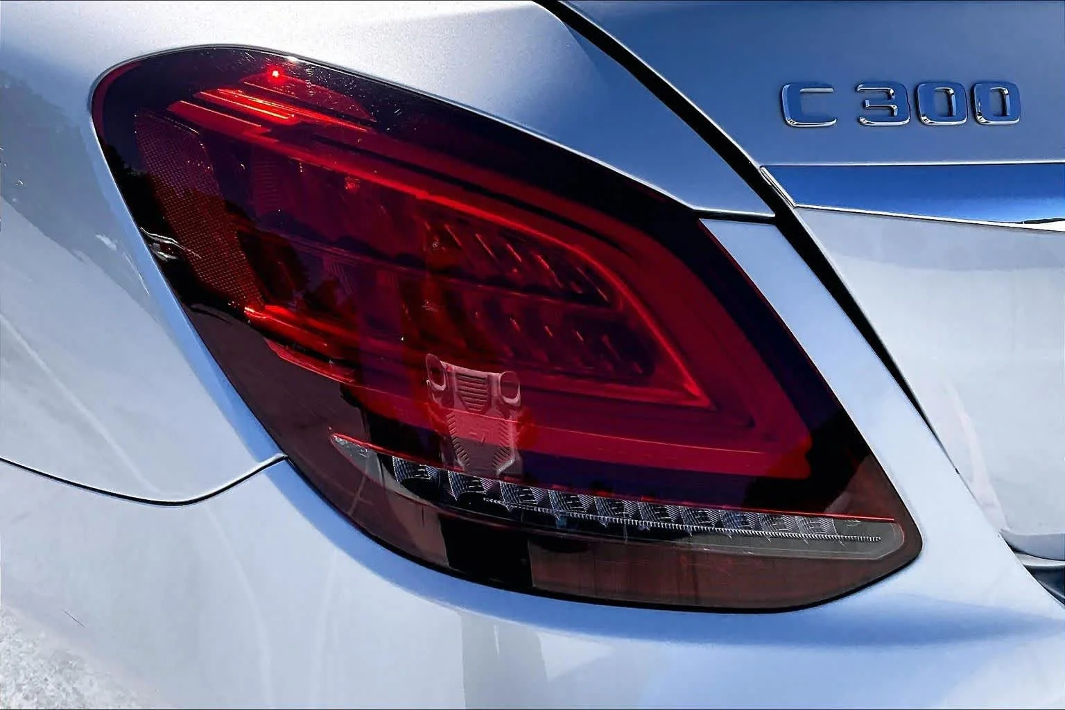 Used 2020 Iridium Silver Metallic Mercedes-Benz C 300 image 28