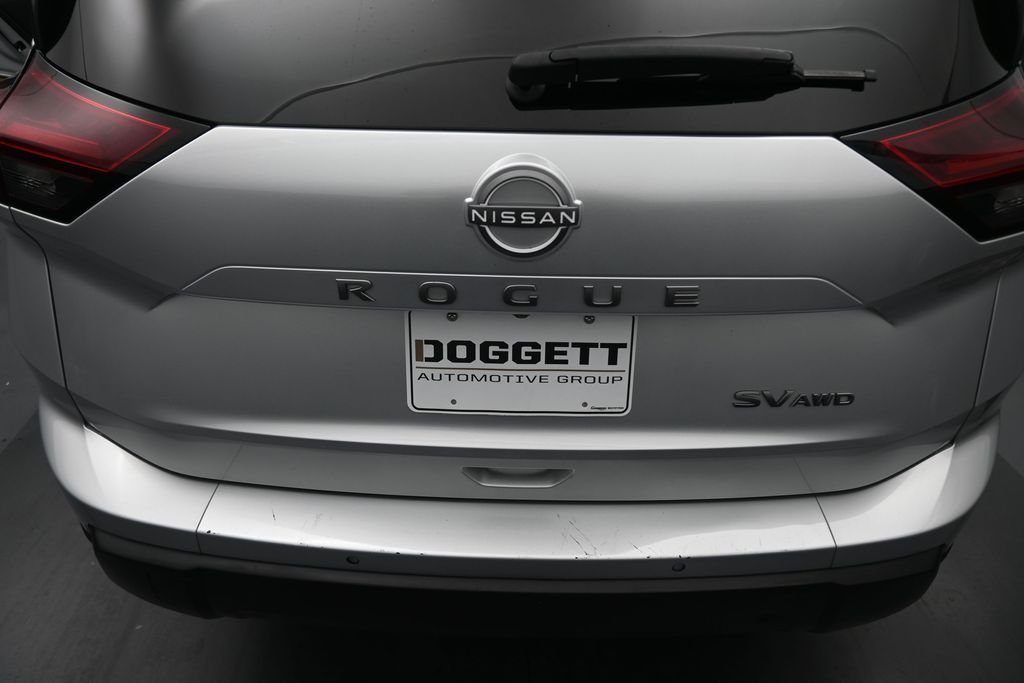 Used 2024 Silver Nissan SV image 10