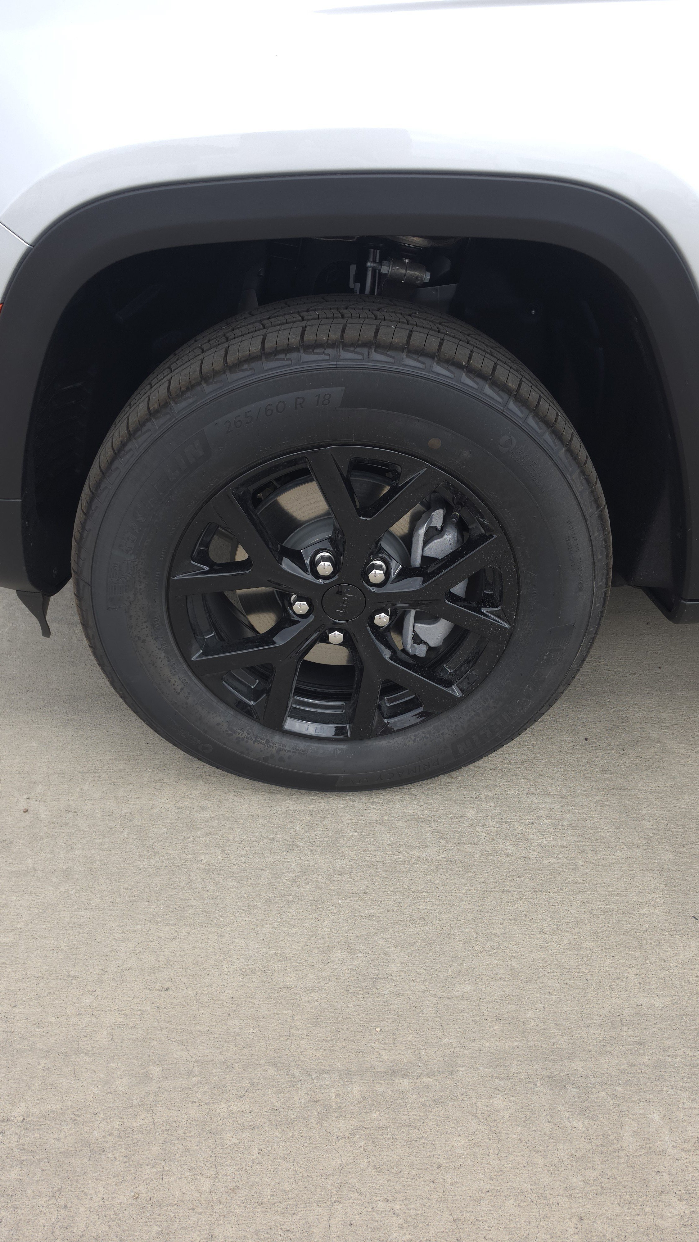New 2026 Silver Zynith Jeep Laredo Altitude image 25