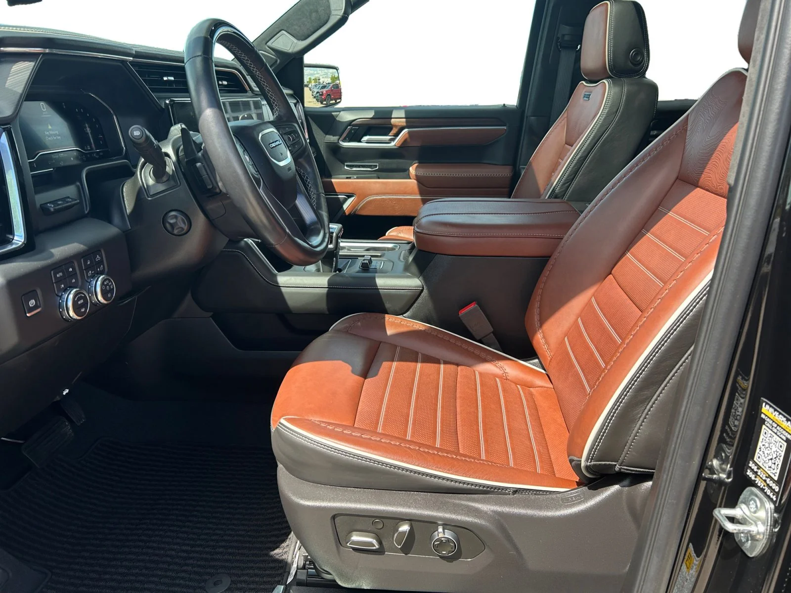 Used 2025 Black GMC Denali Ultimate Crew Cab image 14