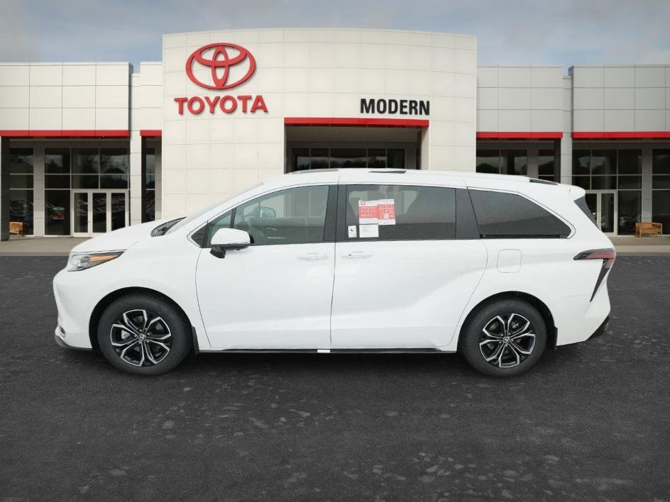New 2026 Wind Chill Pearl Toyota Platinum image 3