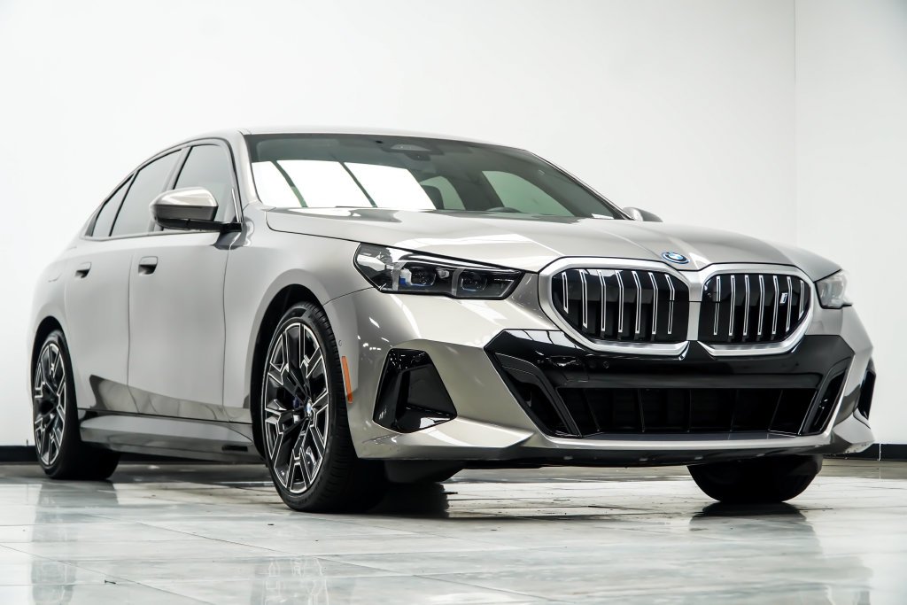Used 2026 Gray BMW eDrive40 image 4