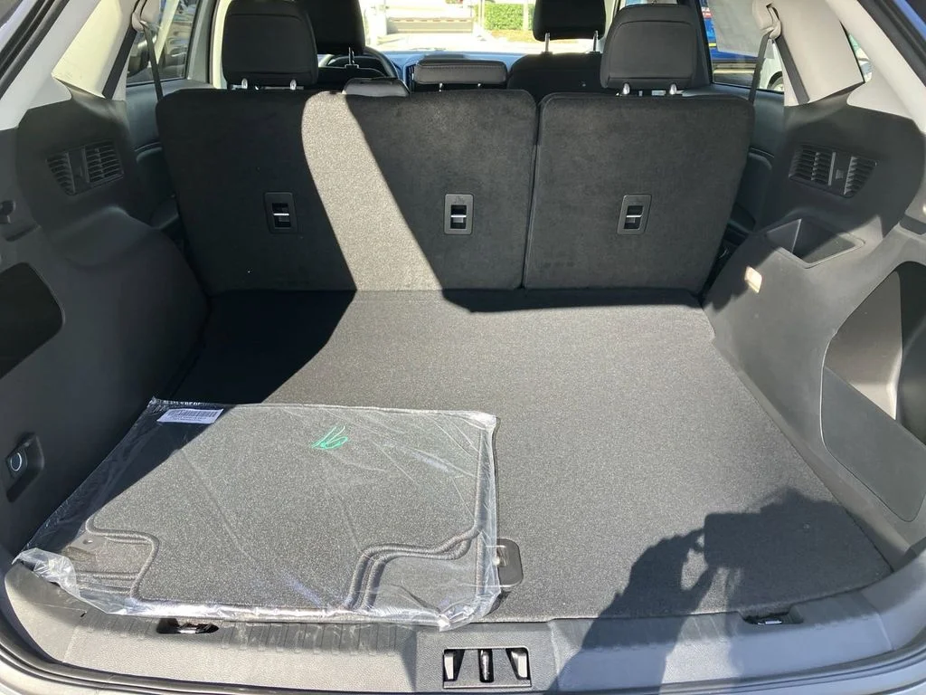 New 2024 Gray Ford SE image 28