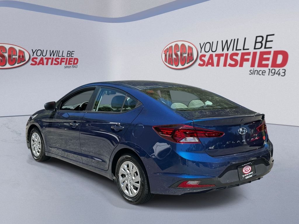 Used 2020 Blue Hyundai SE image 3